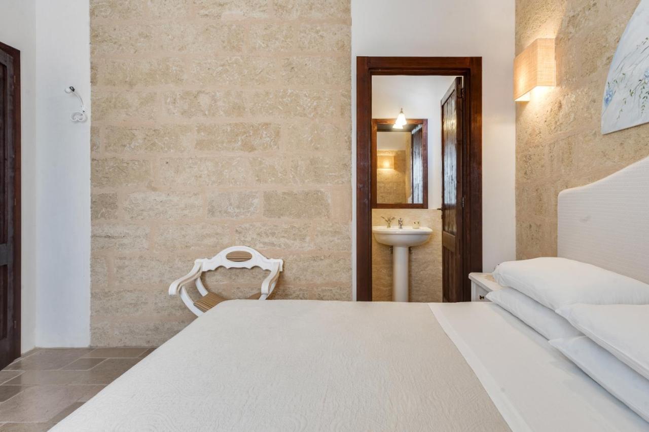 Le Lantane - Luxury Rooms อเลซซาโน ภายนอก รูปภาพ