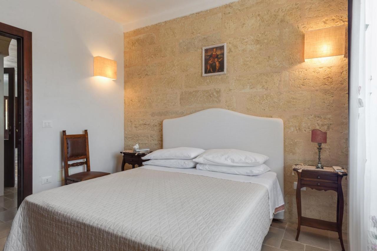 Le Lantane - Luxury Rooms อเลซซาโน ภายนอก รูปภาพ